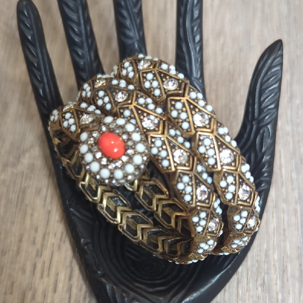 Vintage Gold and White Wrap Bracelet - Picture 3 of 11